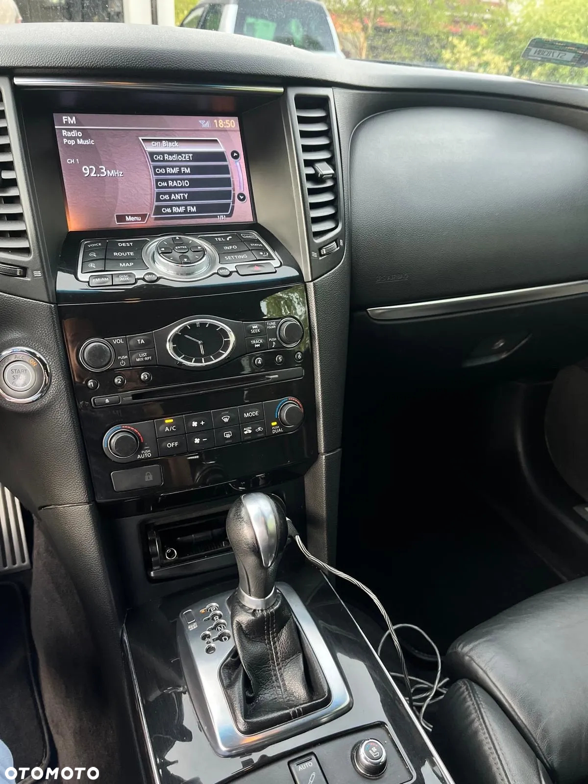Infiniti QX70 3.0d S - 11