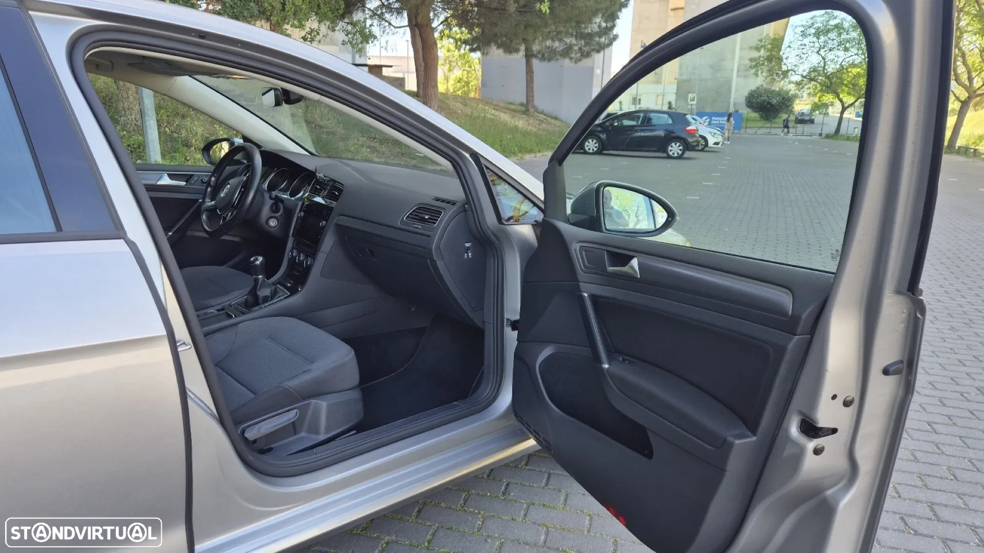 VW Golf 1.0 TSI Confortline - 11