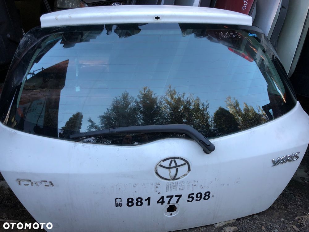 Klapa bagażnika Toyota Yaris II - 3