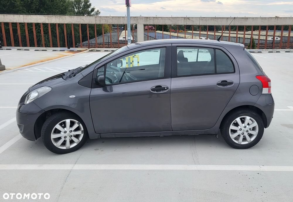 Toyota Yaris 1.0 Luna EU5 - 4