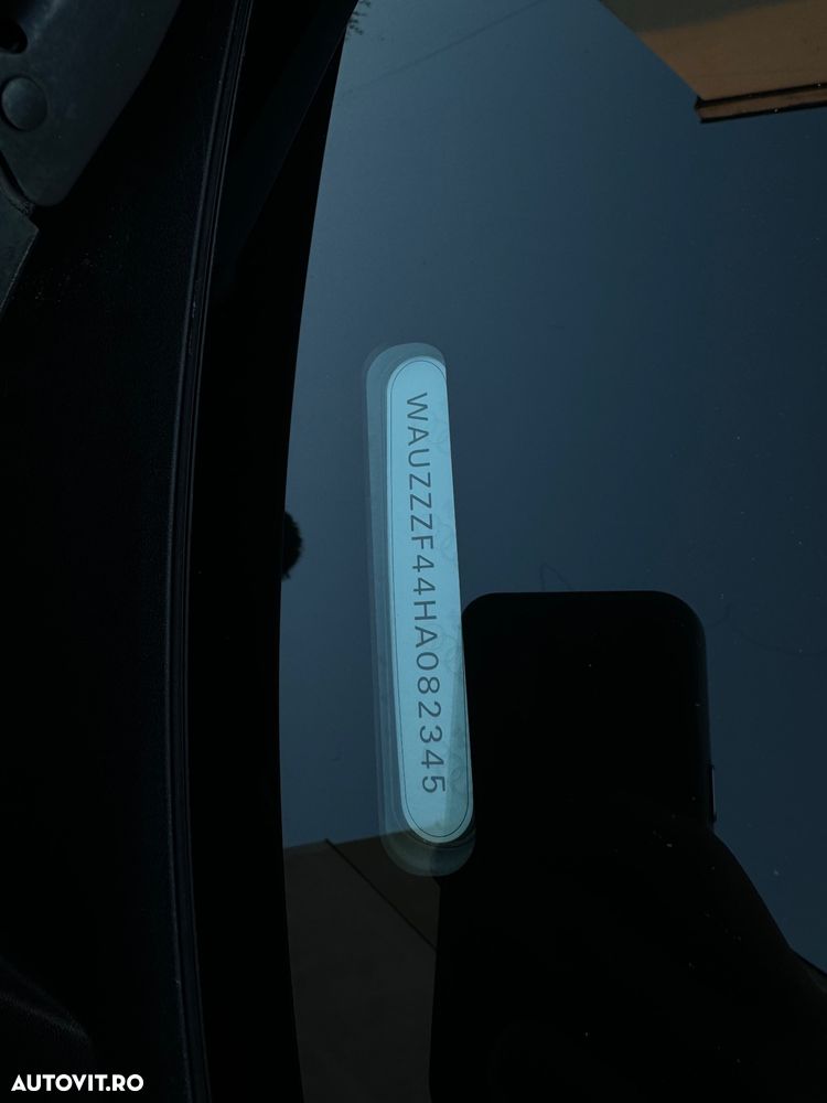 Audi A4 2.0 TDI quattro S tronic - 32