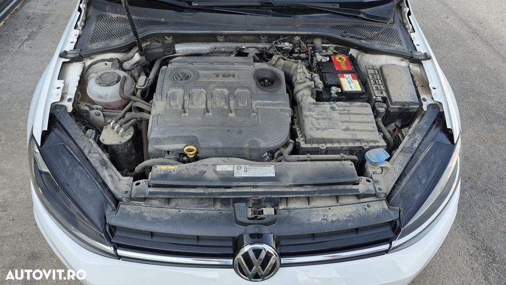 Volkswagen Golf 1.6 TDI Trendline - 8