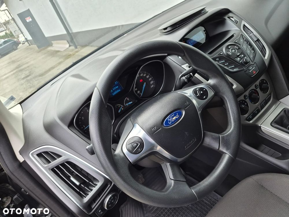 Ford Focus 1.6 TDCi DPF Champions Edition - 6