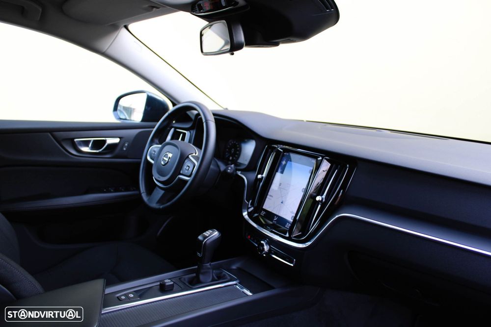 Volvo V60 2.0 D3 - 45