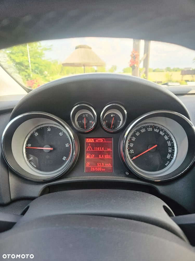 Opel Astra 2.0 CDTI DPF SportsTourer Exklusiv - 12