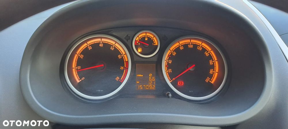 Opel Corsa 1.4 16V - 17
