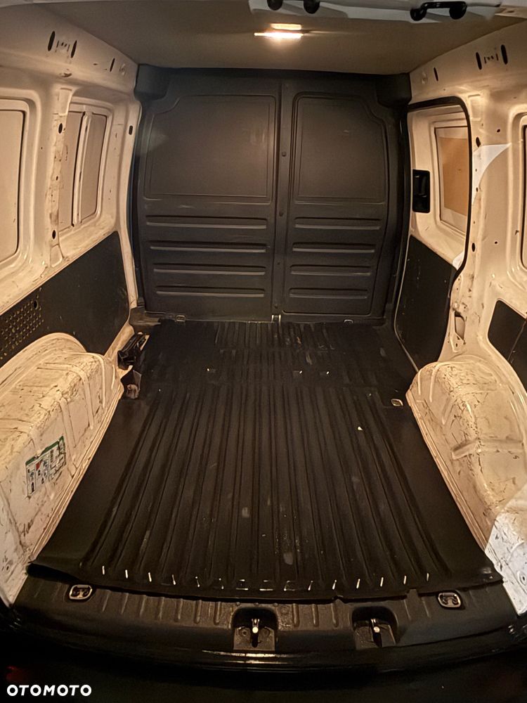 Volkswagen Caddy - 16