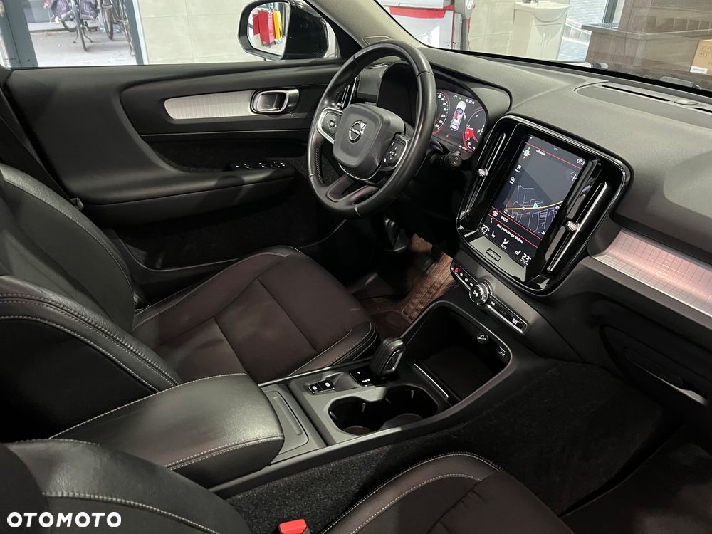 Volvo XC 40 D3 R-Design - 29