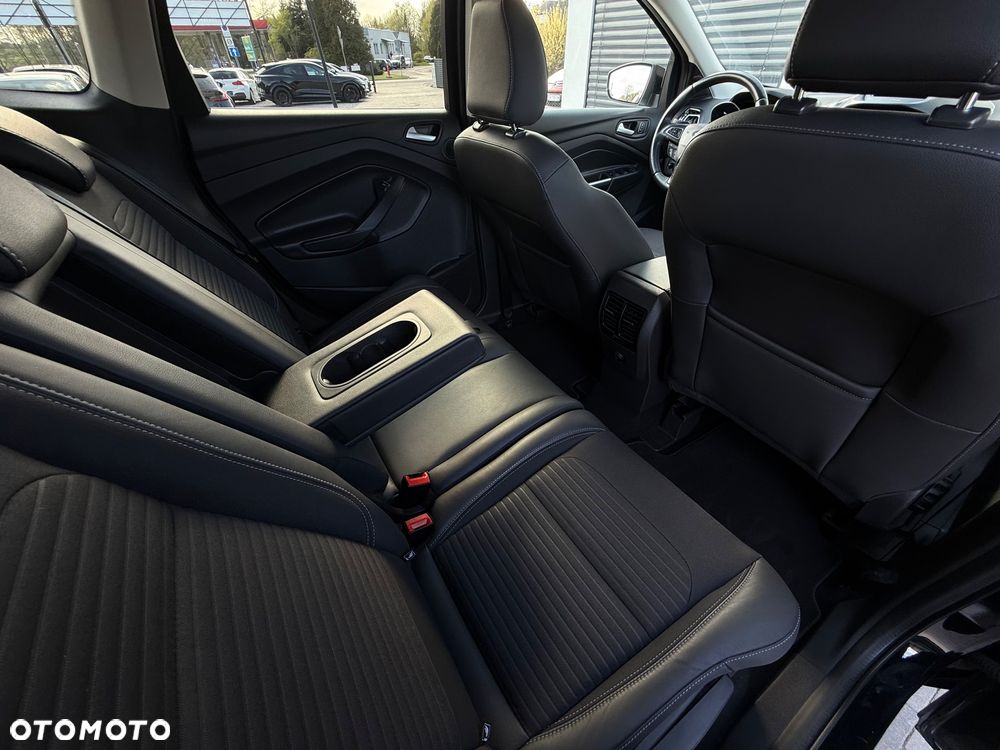 Ford Kuga 1.5 EcoBoost 2x4 Titanium - 31