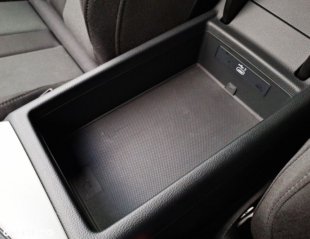 Audi A4 Limousine - 25