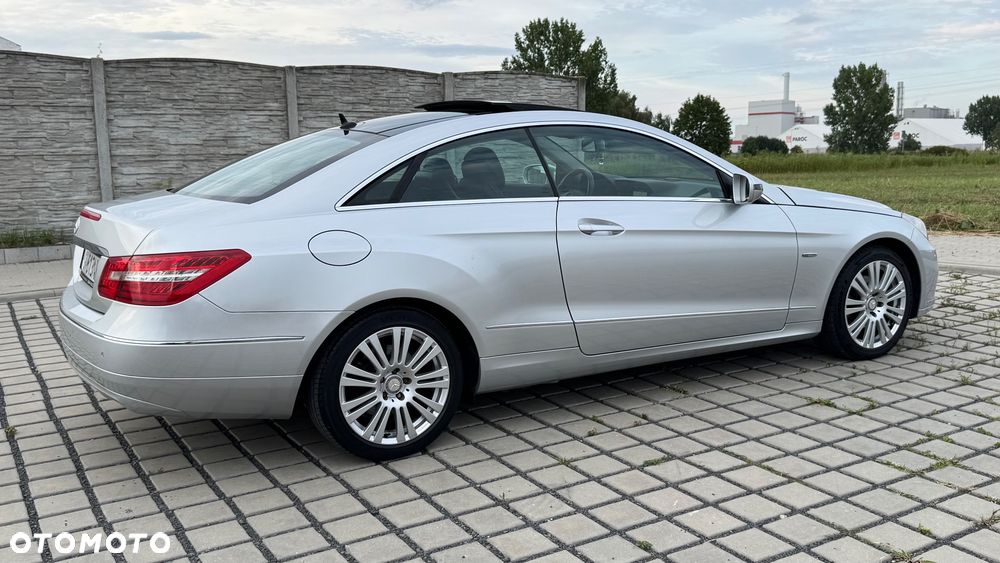 Mercedes-Benz Klasa E 250 CGI BlueEffICIENCY - 14