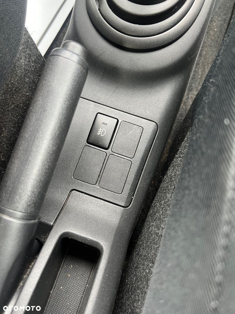 Toyota Yaris 1.3 VVT-i Team - 8