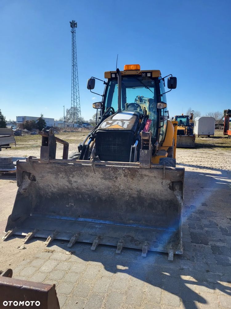 Caterpillar 428E - 4