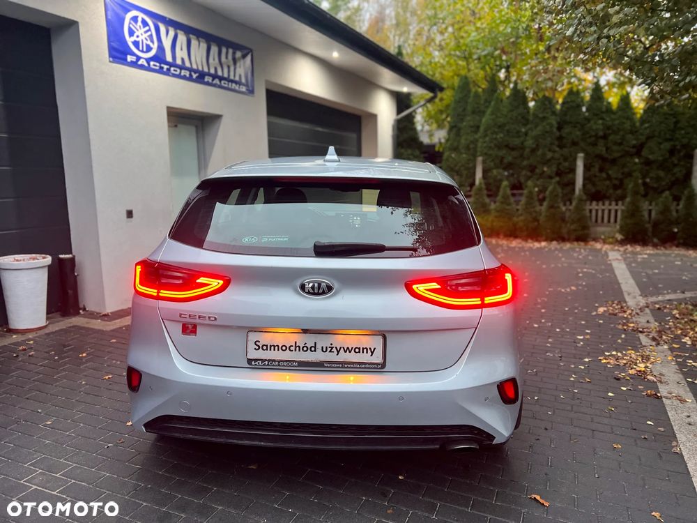 Kia Ceed 1.6 CRDi SCR M - 28