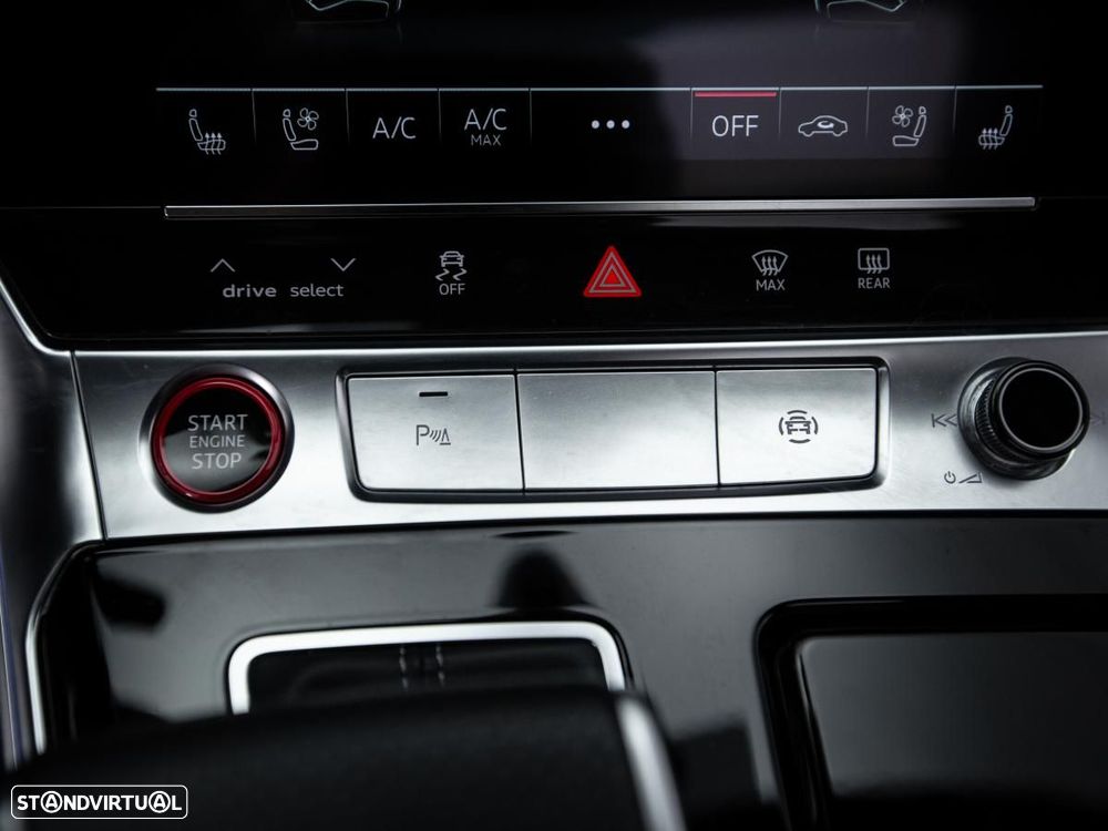 Audi RS6 Avant 4.0 TFSI quattro Tiptronic - 35