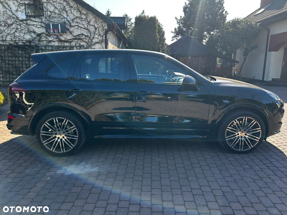 Porsche Cayenne S Diesel Platinum Edition - 4