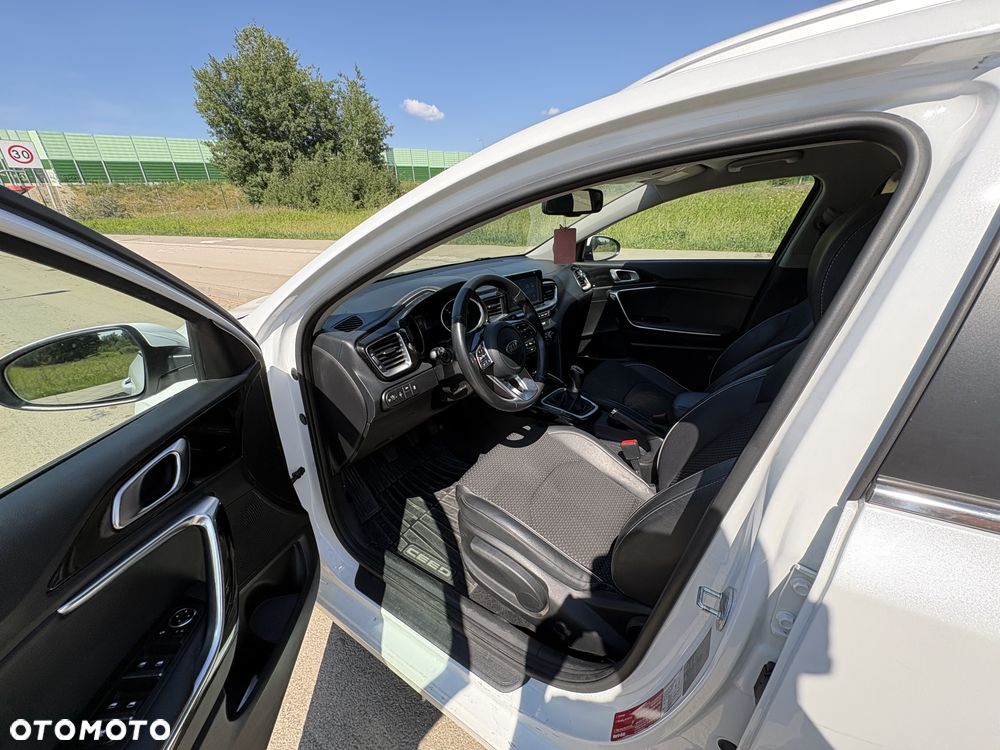 Kia Ceed 1.4 L - 4