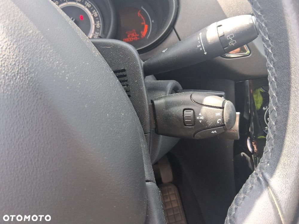 Citroën C3 1.2 PureTech Selection - 4