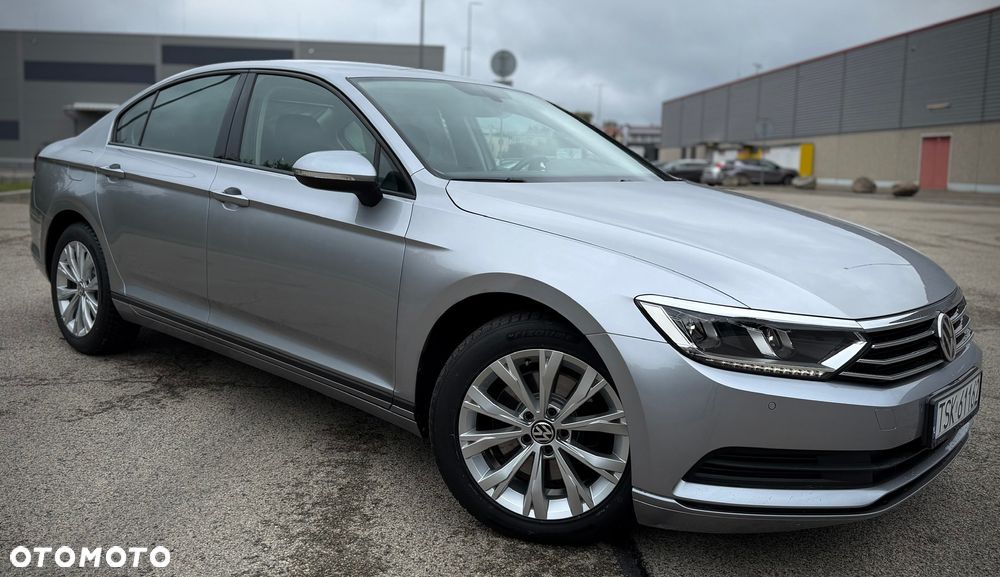 Volkswagen Passat 1.6 TDI BMT Comfortline - 9