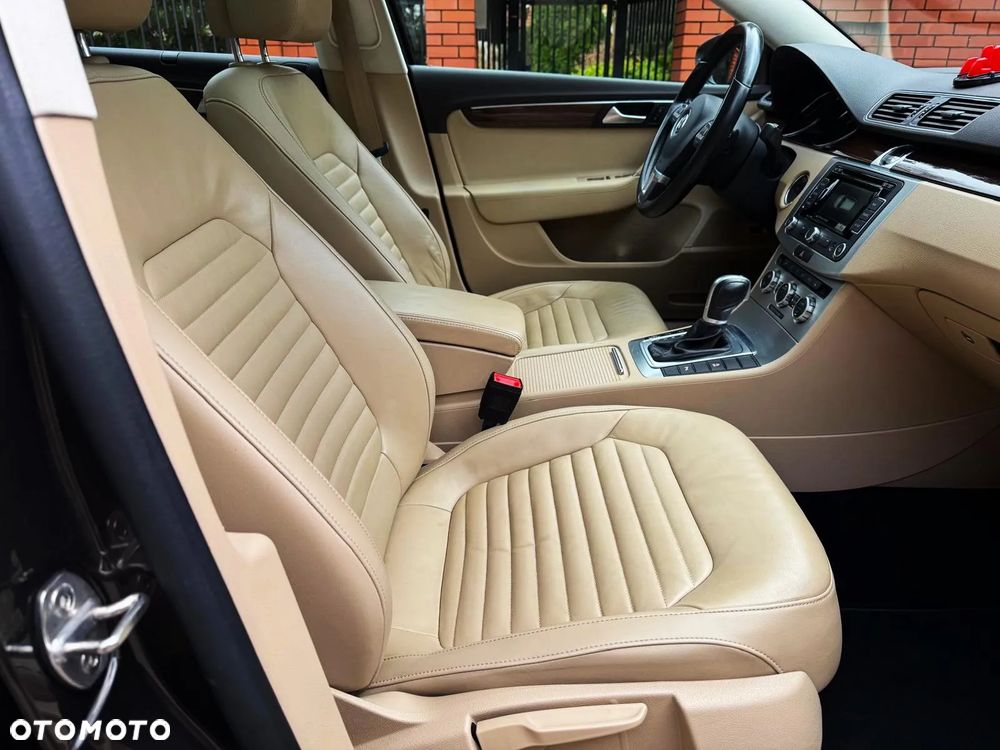 Volkswagen Passat 2.0 TDI Highline DSG - 25