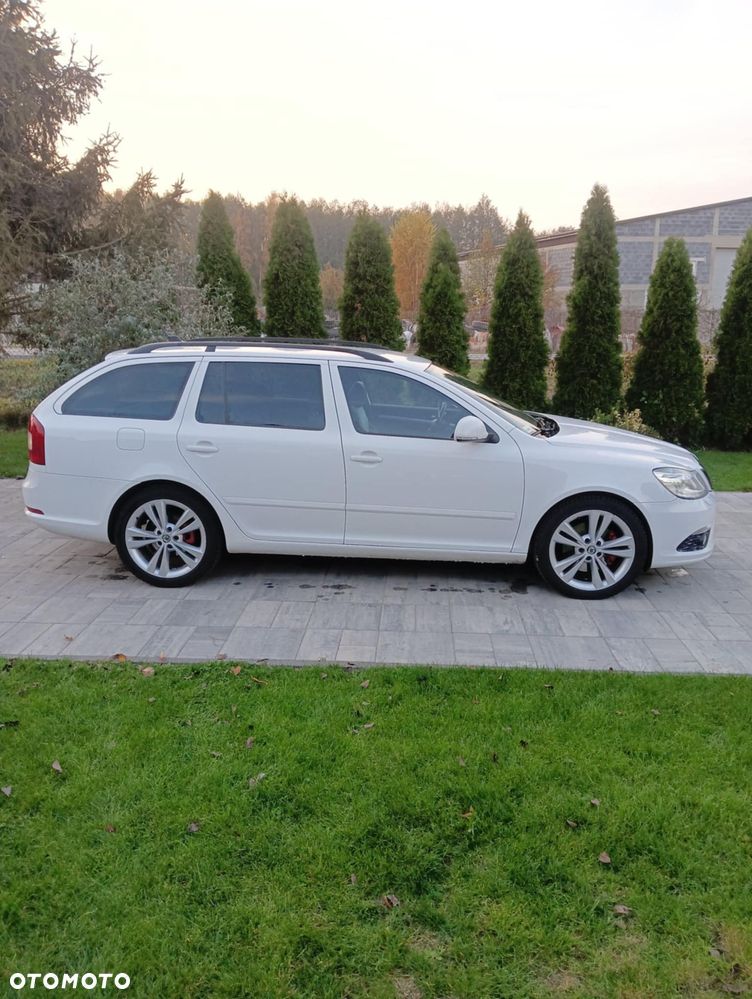 Skoda Octavia 2.0 TDI DPF RS - 3