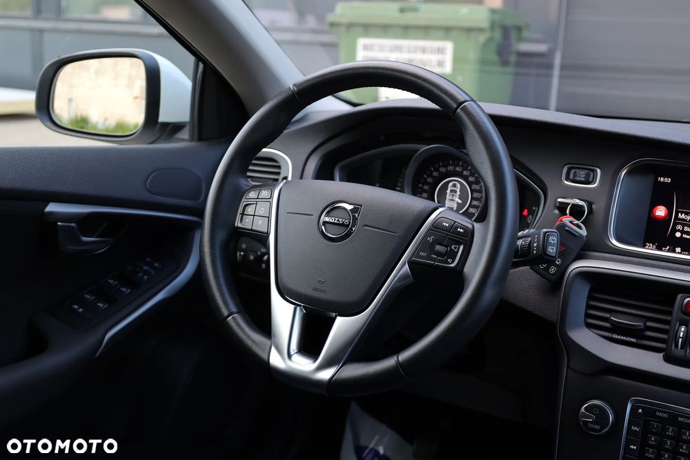 Volvo V40 T2 Drive-E Momentum - 26