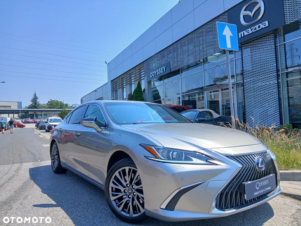 Lexus ES 300h Business Edition - 5