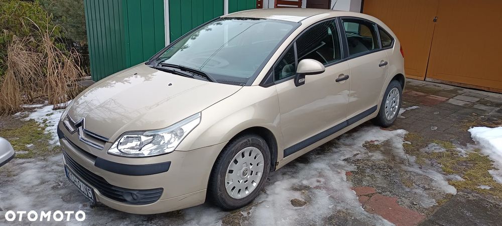 Citroën C4 1.4 16V Style - 1