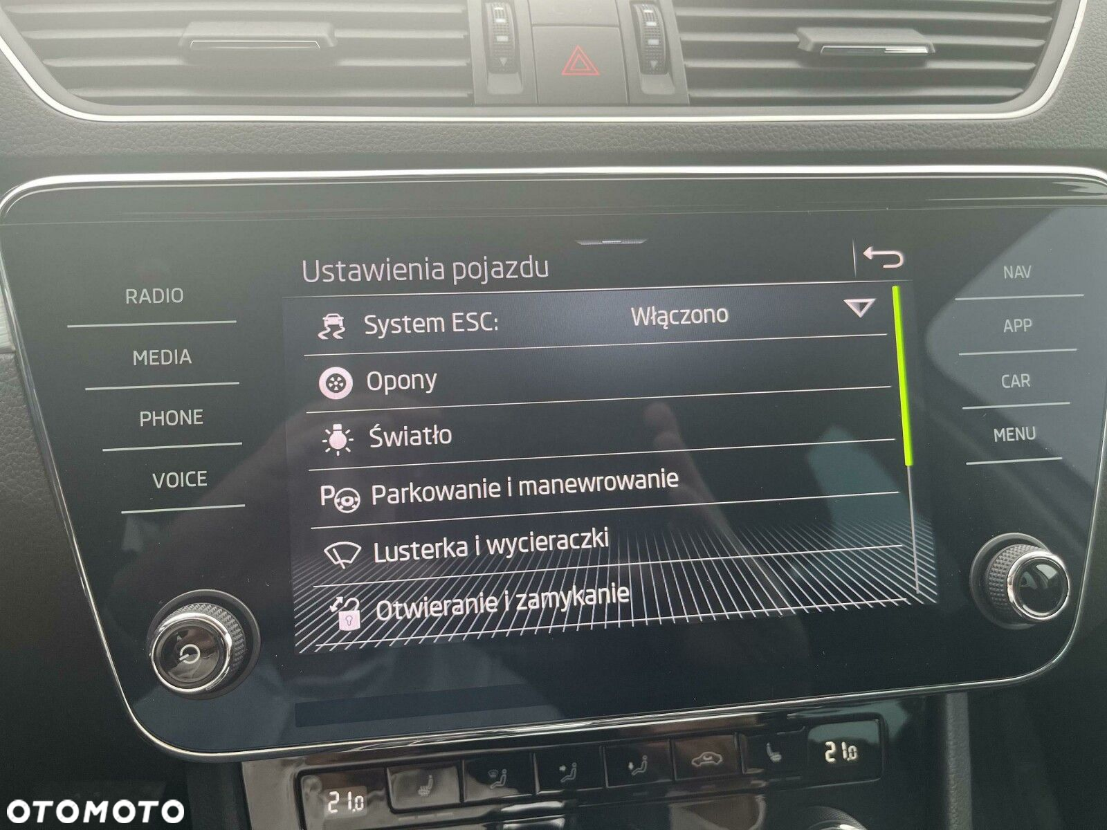 Skoda Superb 1.5 TSI Ambition DSG - 29