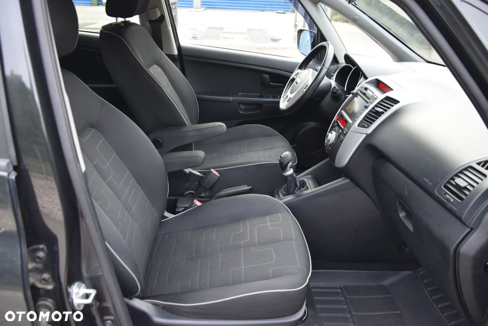 Kia Venga - 13