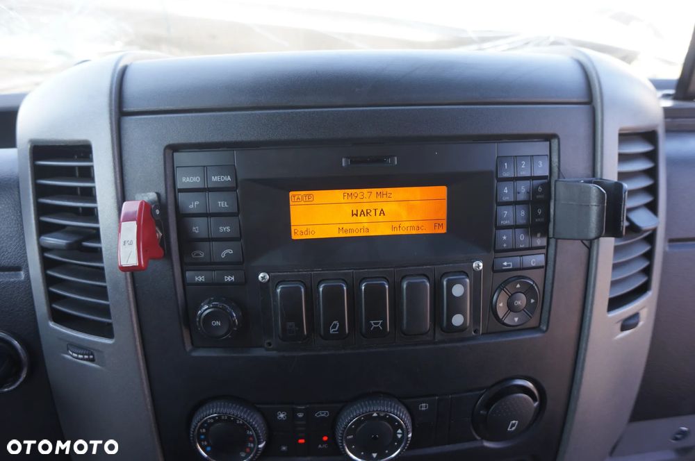 Mercedes-Benz SPRINTER - 23