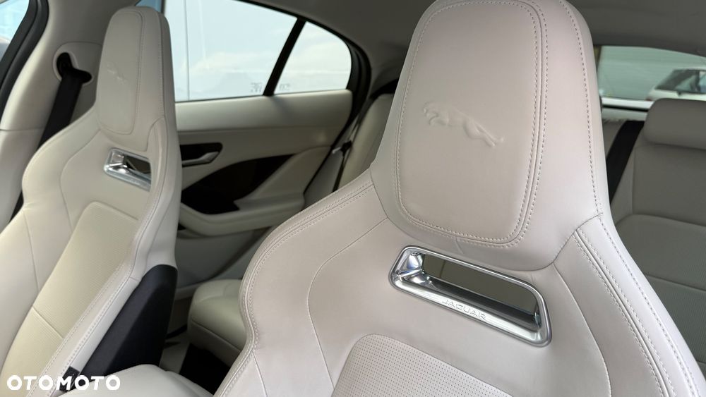 Jaguar I-Pace EV400 AWD HSE - 29