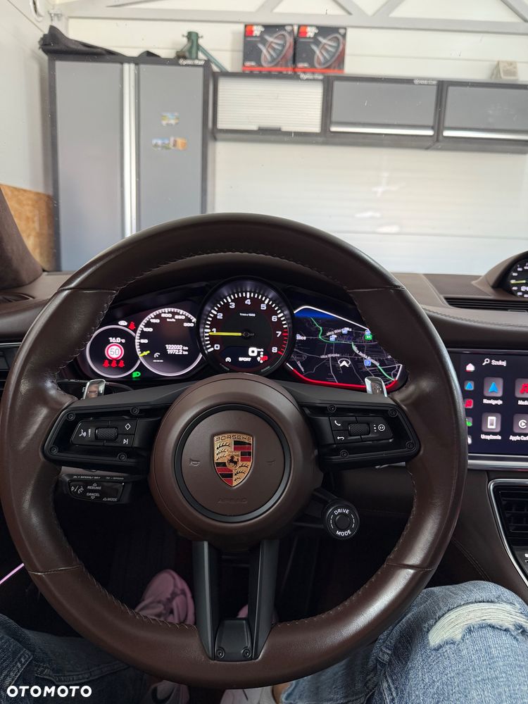 Porsche Panamera 4 Platinum Edition - 21