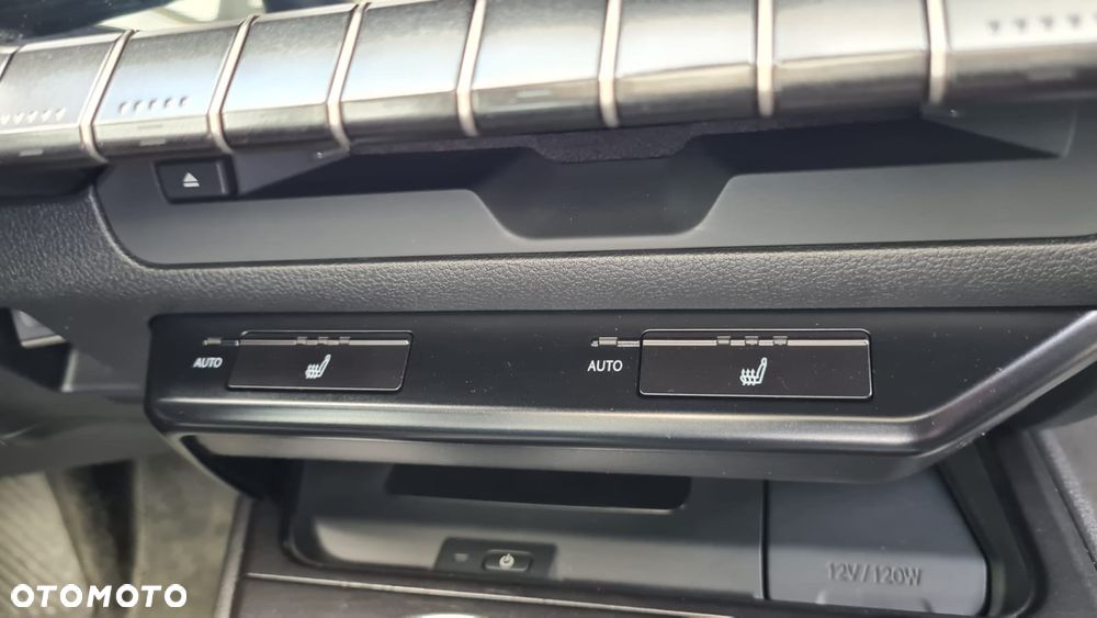 Lexus UX 250h GPF Prestige AWD - 28