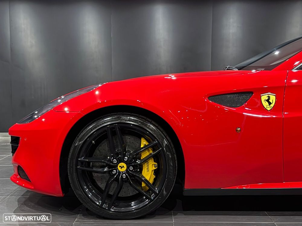 Ferrari FF - 4