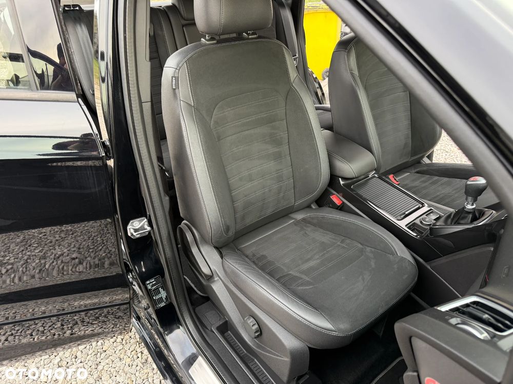 Ford Kuga 2.0 TDCi 4x2 ST-Line - 24