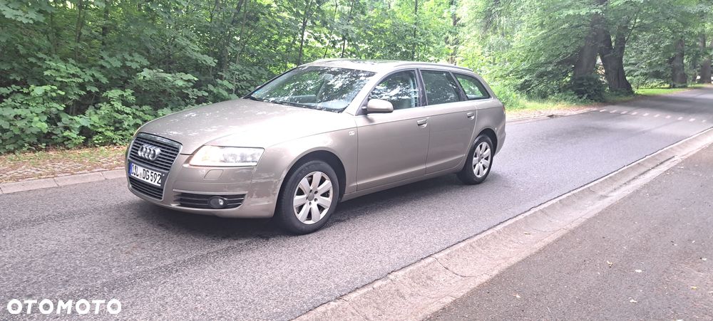 Audi A6 Avant 2.4 - 6