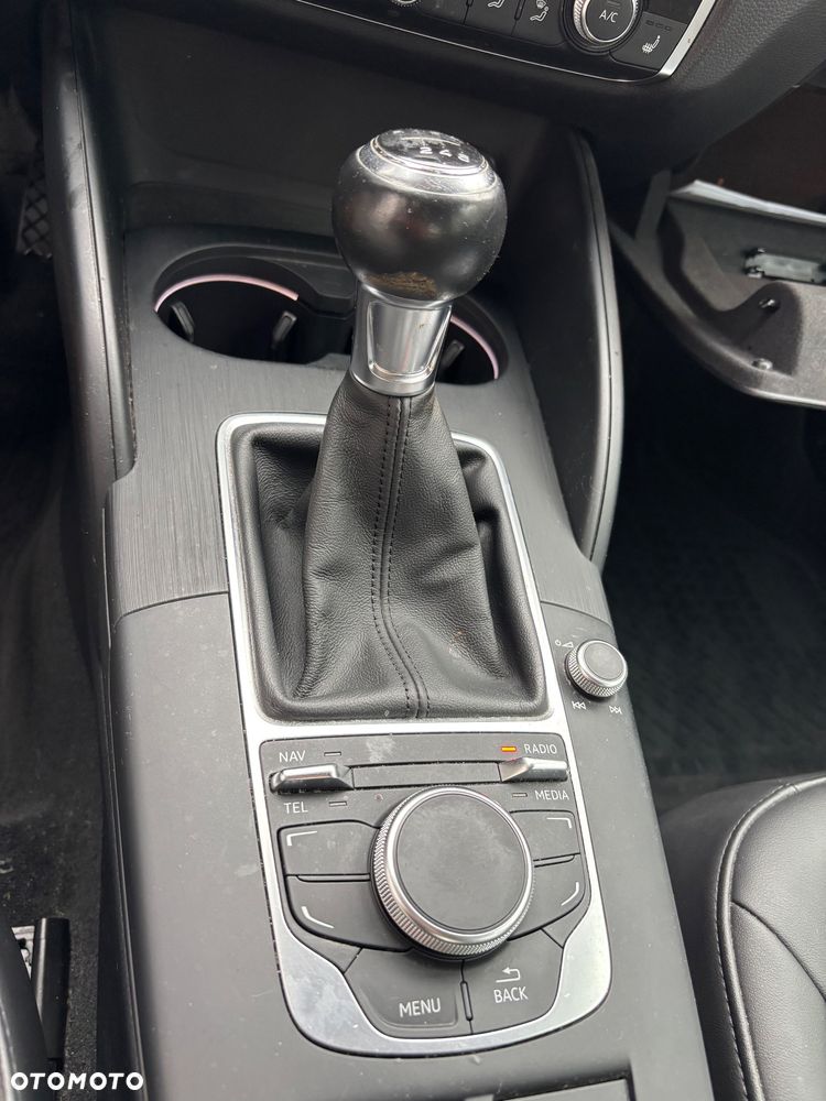 Audi A3 Sportback 1.8 TFSI Ambition - 14