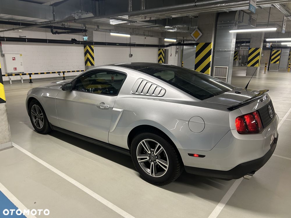 Ford Mustang - 4