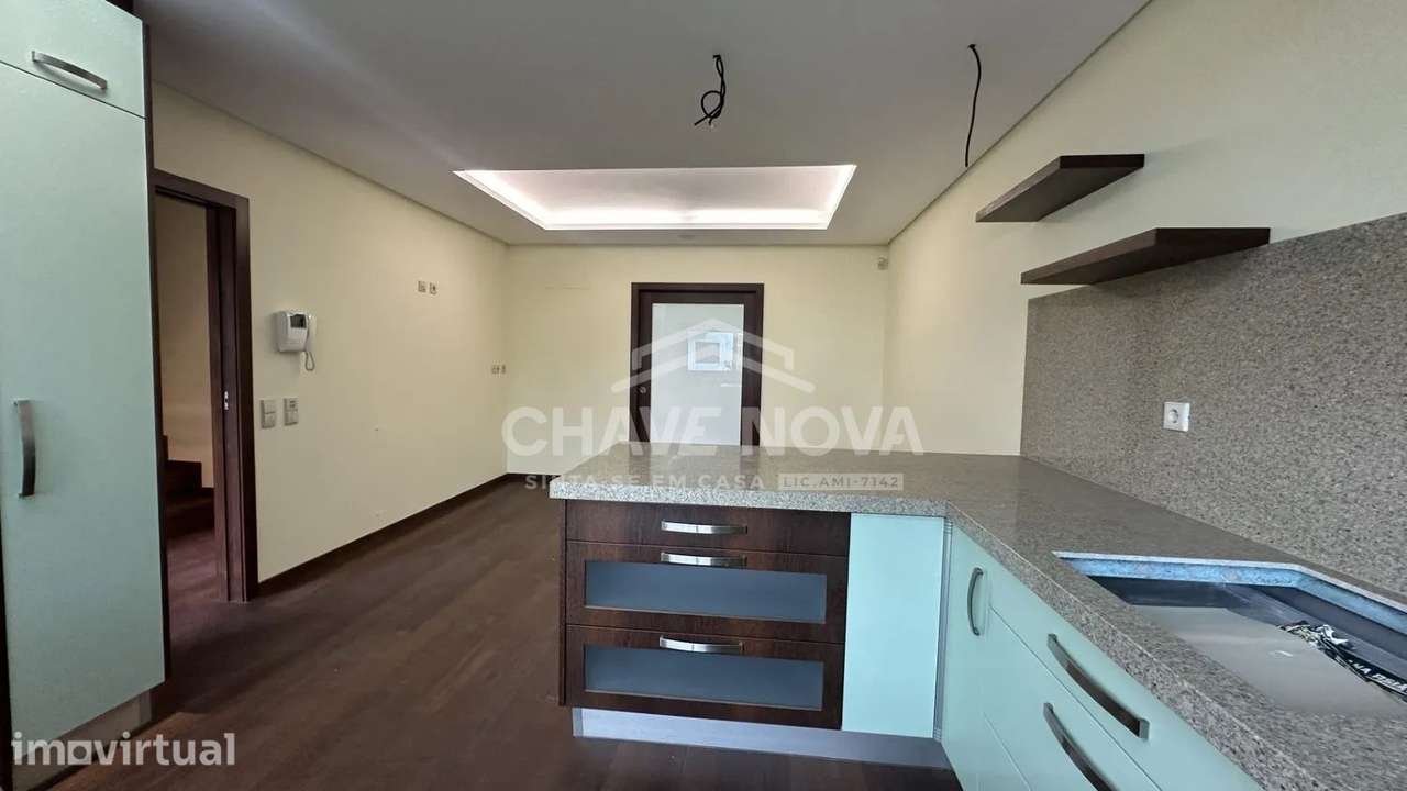 Moradia Nova centro de Gaia - Grande imagem: 2/29