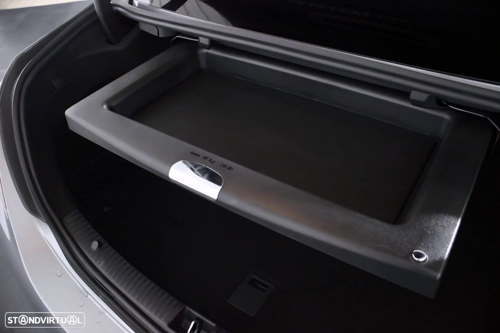 Mercedes-Benz C 250 d AMG Line 4-Matic Aut. - 23