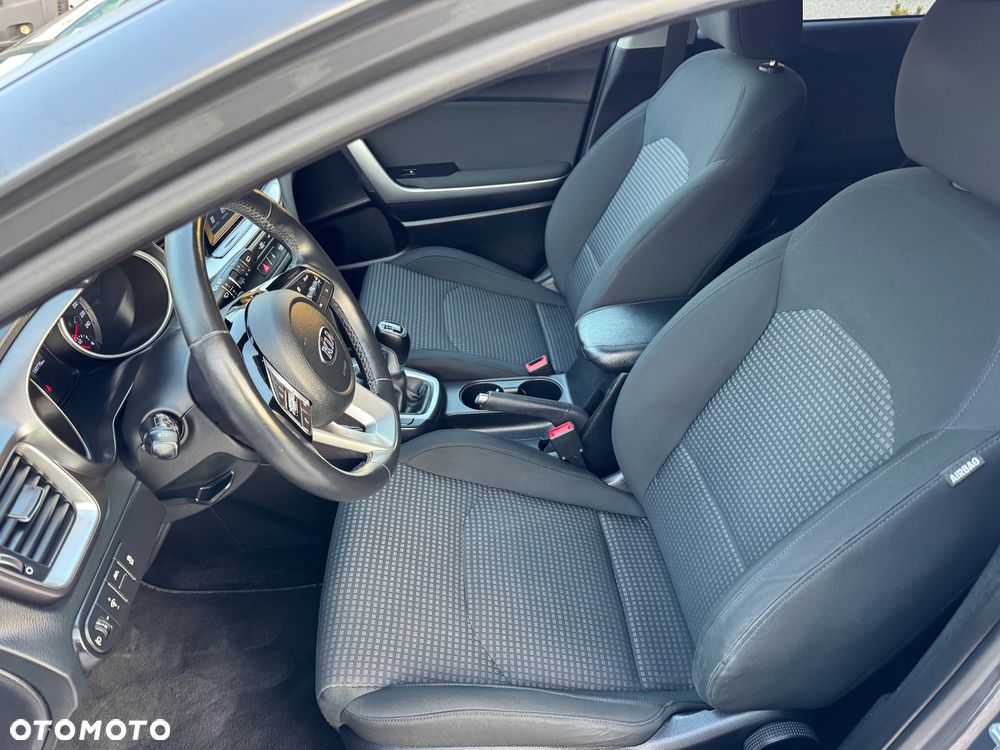 Kia Ceed 1.4 L Business Line Plus - 18