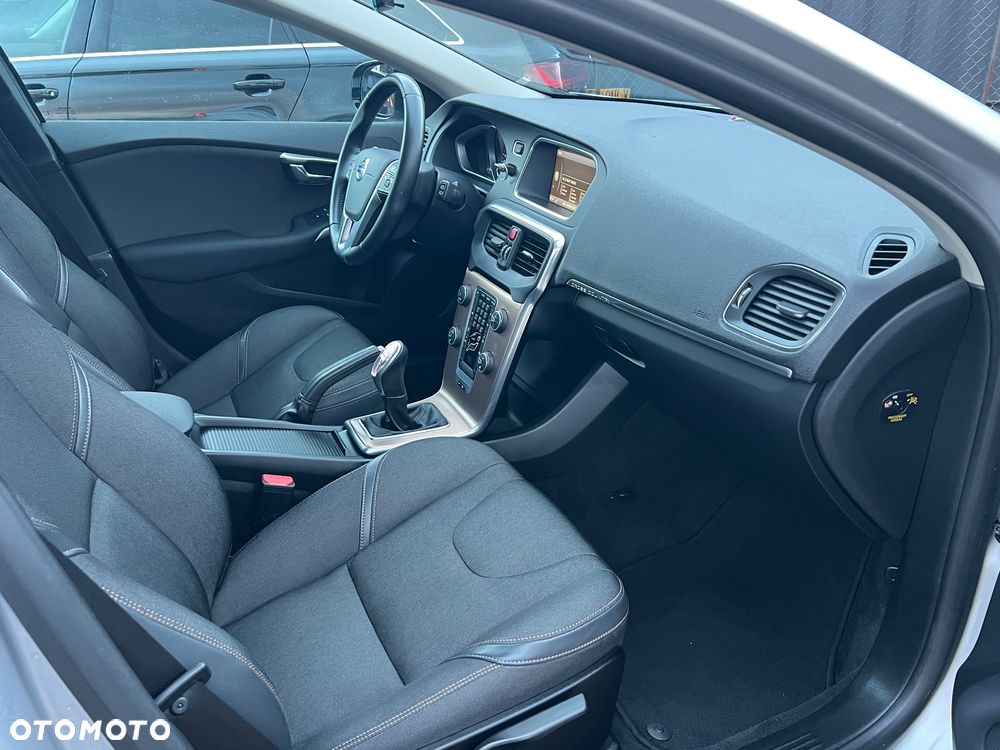 Volvo V40 Cross Country D2 Momentum - 7