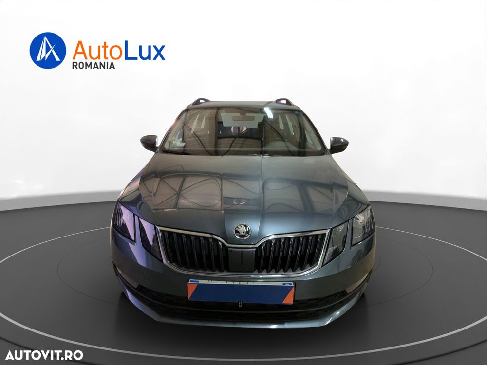 Skoda Octavia 1.6 TDI DSG Ambition - 2