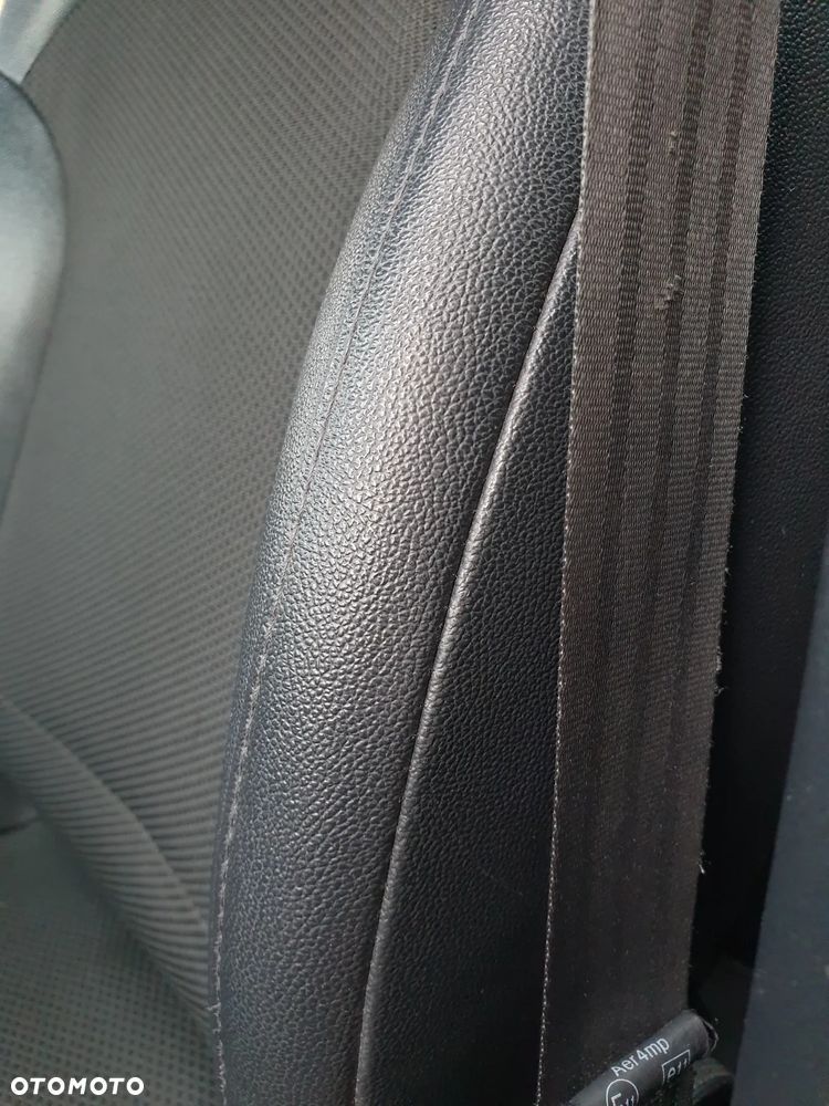 Hyundai ix35 1.6 GDI Premium 2WD - 24