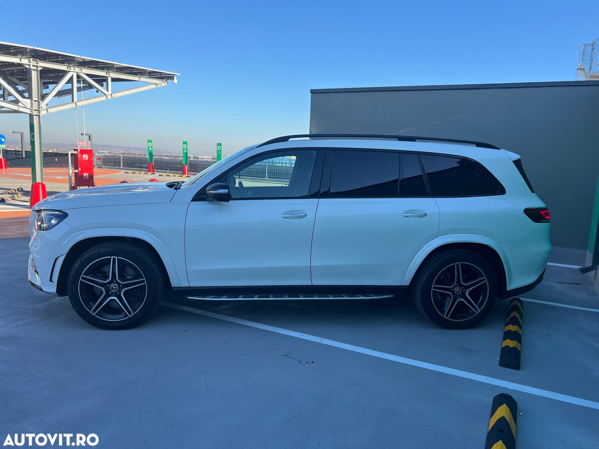 Mercedes-Benz GLS - 8