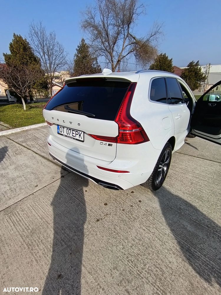 Volvo XC 60 D4 AWD Geartronic RDesign - 30