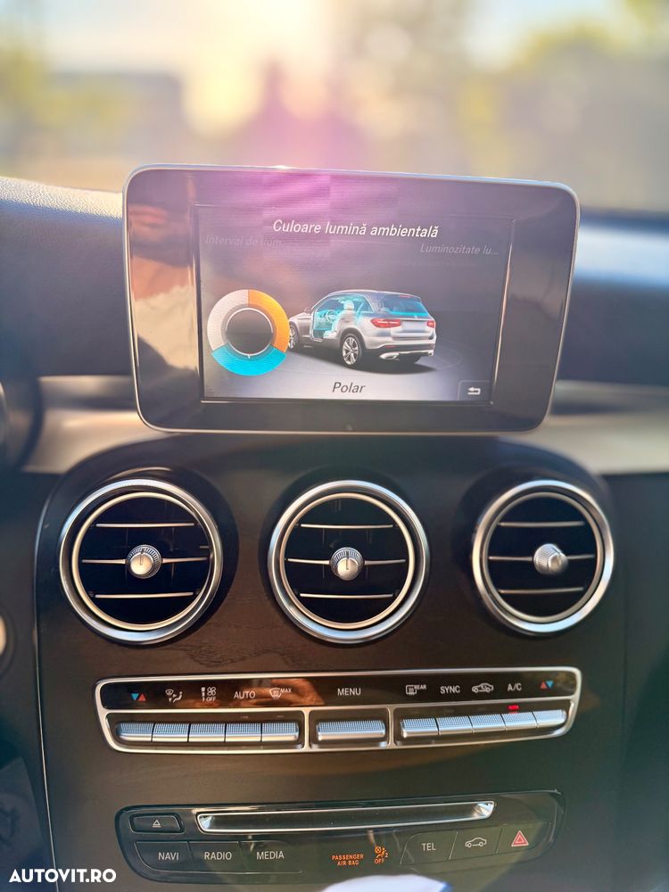 Mercedes-Benz GLC 250 4MATIC 9G-TRONIC AMG Line - 20