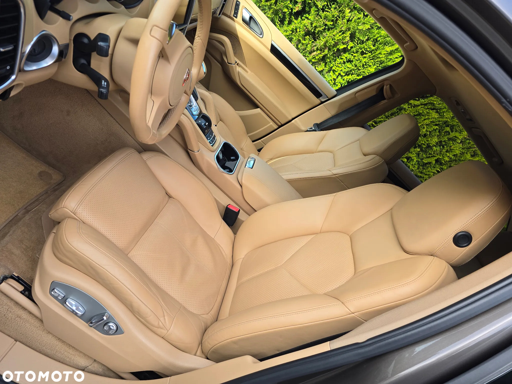 Porsche Cayenne Diesel Platinum Edition - 16