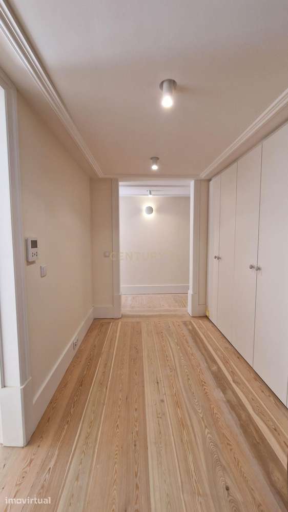 Apartamento T3 com Vista para o Castelo e a Baixa de Lisboa - Grande imagem: 4/40